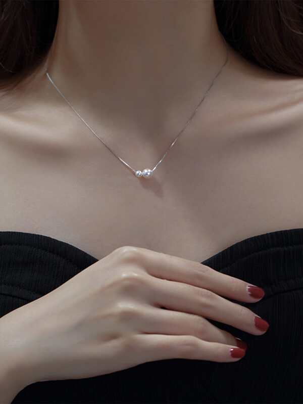 Faux Pearl Decor Necklace
