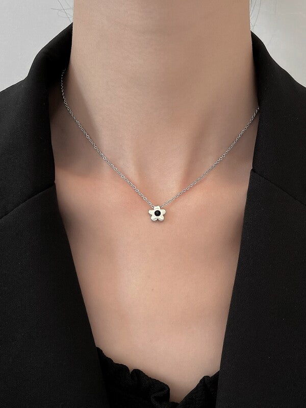 Flower Pendant Necklace