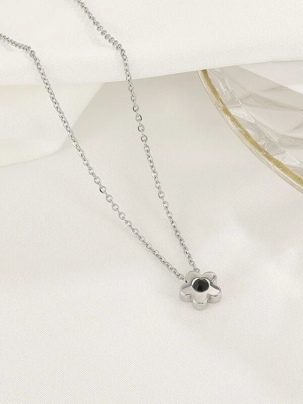 Flower Pendant Necklace