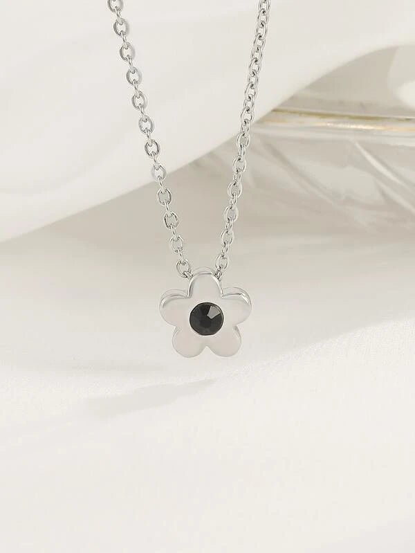 Flower Pendant Necklace