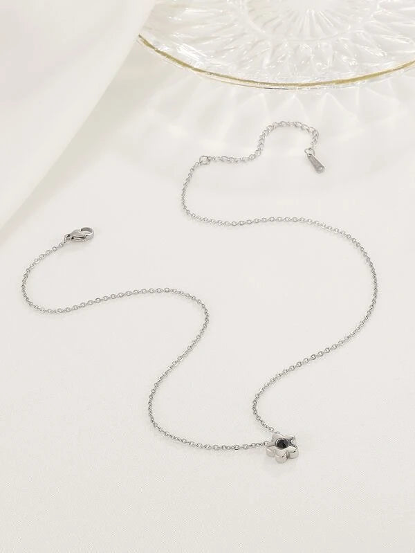 Flower Pendant Necklace