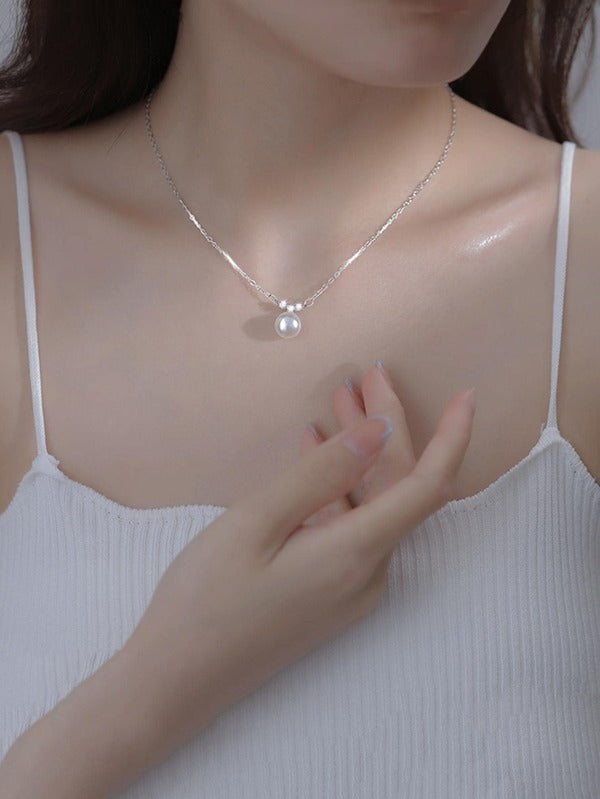 Faux Pearl Decor Necklace